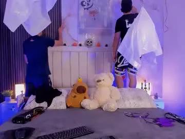 Join cute camslut Sweet_petter sweet_petter from Chaturbate