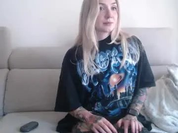 Away tattoobbgirl on Chaturbate