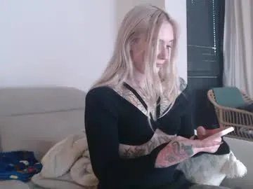 Away tattoobbgirl on Chaturbate