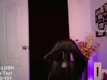 Freechat thiara_dor on Chaturbate