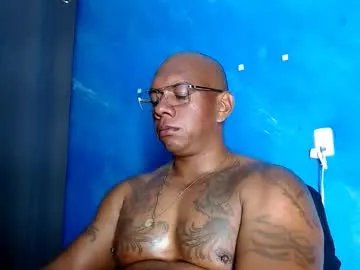 tom_miller on Chaturbate