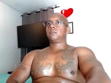 tom_miller on Chaturbate