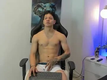 tony_petrov on Chaturbate