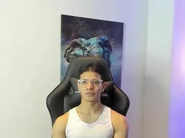 tony_petrov on Chaturbate