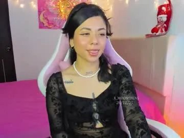 x_moonshine on Chaturbate