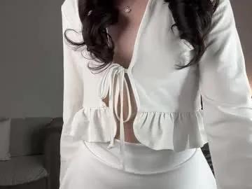 Admire slutty performer Yourlittlesunrise_ yourlittlesunrise_ from Chaturbate