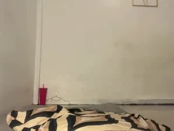 yuri_kai from Chaturbate