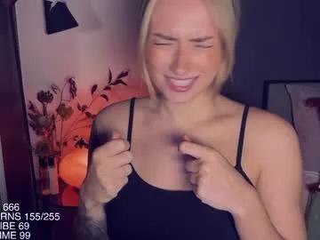 Freechat yvie_ on Chaturbate
