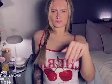 Freechat yvie_ on Chaturbate