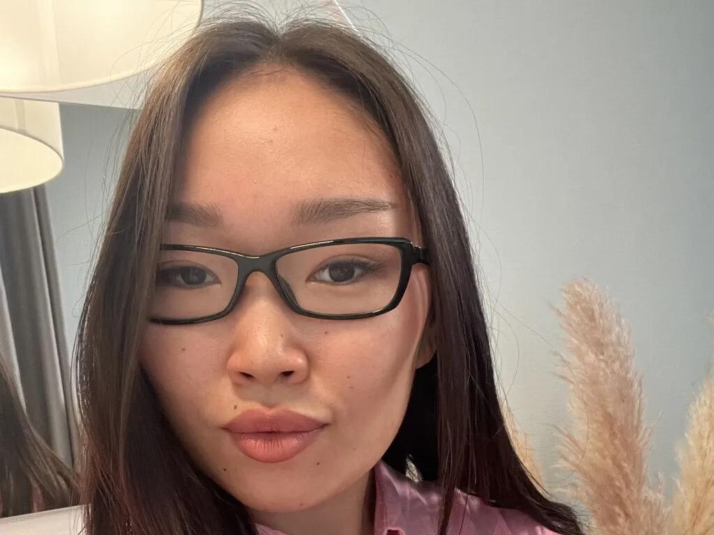 Discover 20 years old AdriaNochi from LiveJasmin AdriaNochi from LiveJasmin