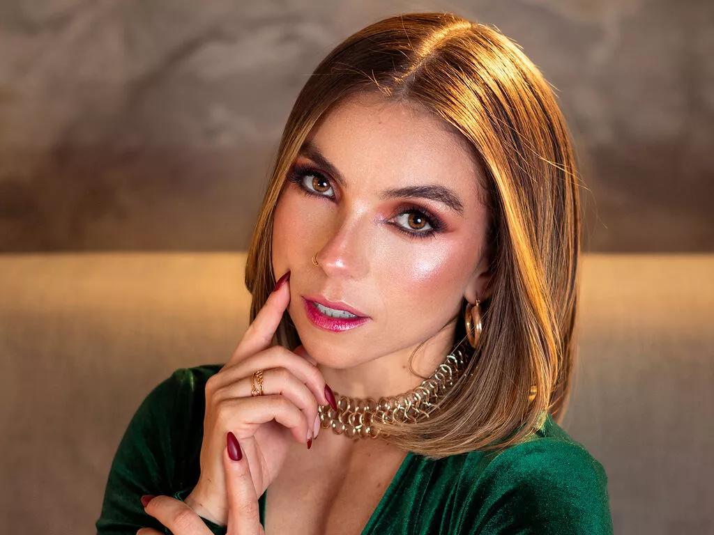 CamilaRhoa on LiveJasmin 