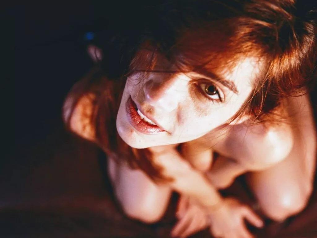 CleoCharm on LiveJasmin 