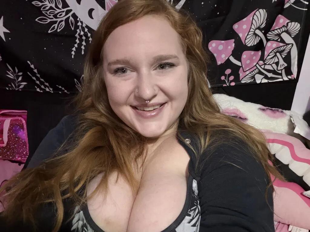 Checkout sexy camwhore Emeraldjasmine emeraldjasmine from LiveJasmin