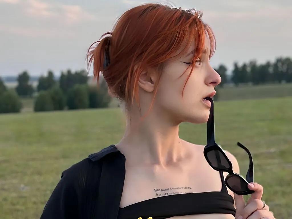 EmiCharm on LiveJasmin