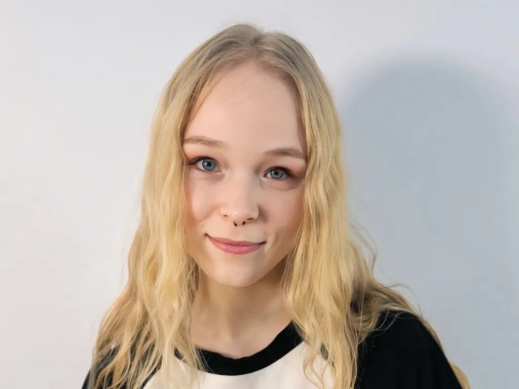 KamiMellema from LiveJasmin