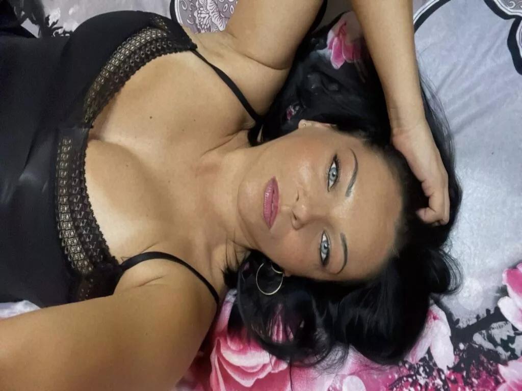 KataleyaJenifer on LiveJasmin 