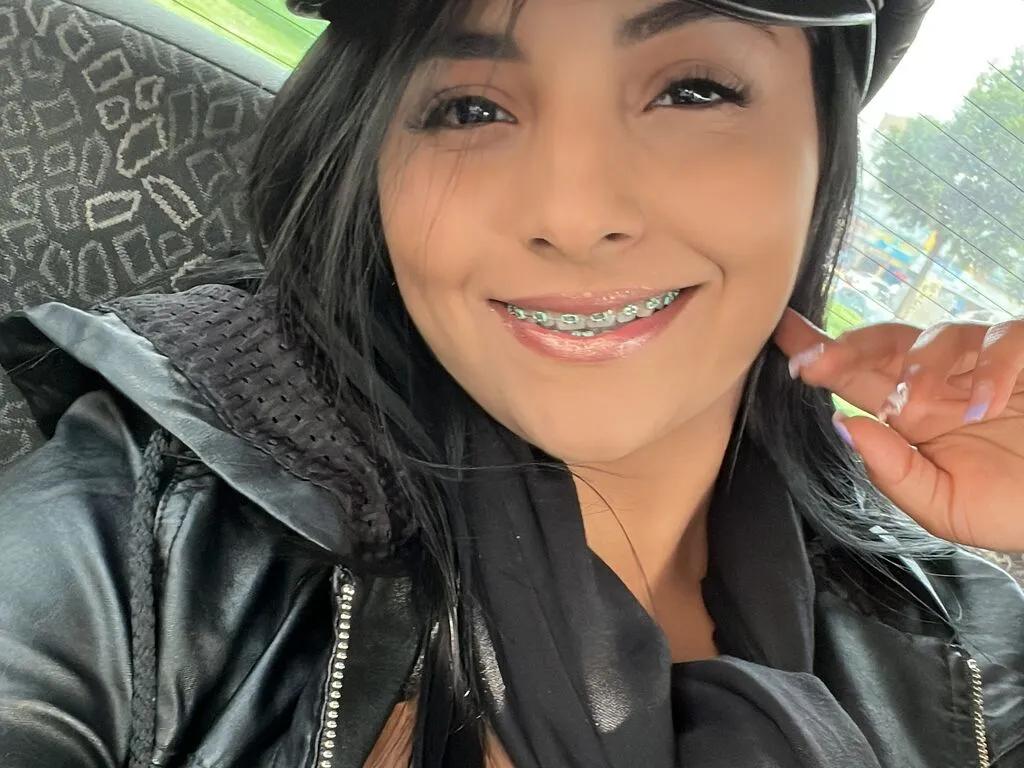 Masturbate to slutty slut StefanyaLeya StefanyaLeya from LiveJasmin