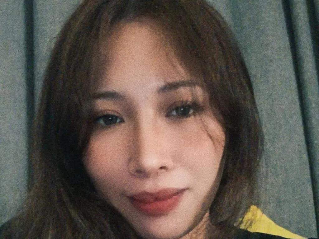 Try ThylaMax, she wants to masturbate for you ThylaMax from LiveJasmin