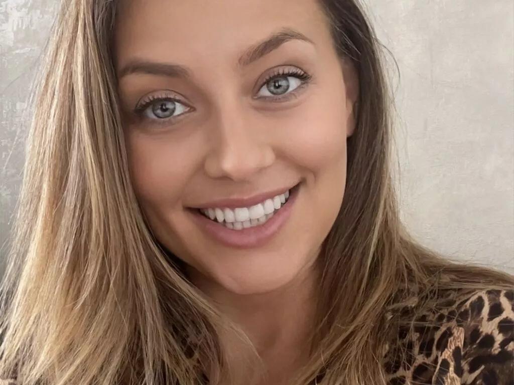 VeraSurikova on LiveJasmin 