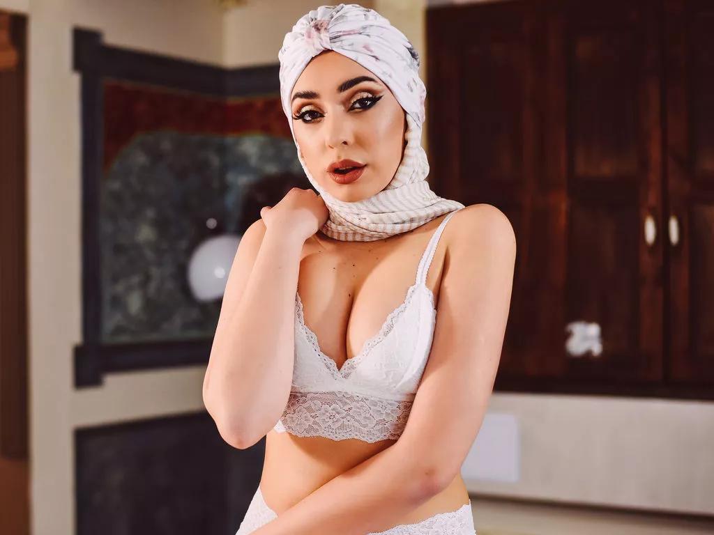 YaniraYasim on LiveJasmin 