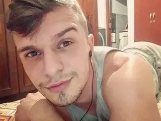 Offline AdamLawford95 on Streamate