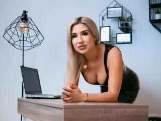 AluraDanielle on Streamate 