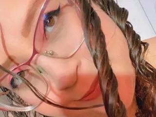 Amberbedoya_18 on Streamate 