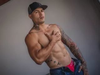 Offline AndresClarck18 on Streamate