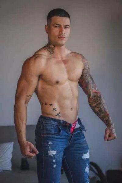 Offline AndresClarck18 on Streamate