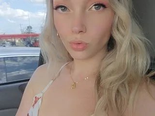 Offline AnnaRayneXO on Streamate