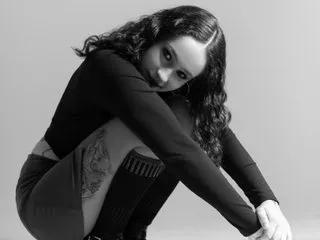 AnnyThompsoon on Streamate 