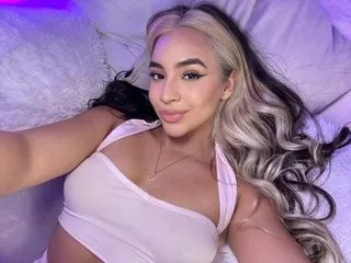 Offline AuraSousa on Streamate