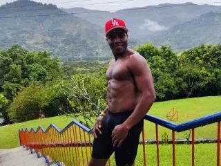 bigcocklatina19 on Streamate 