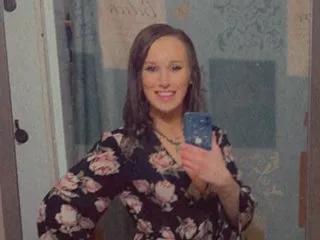 BRUNETTEBABEXO30 on Streamate
