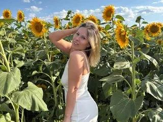 CARMIYNNA on Streamate 