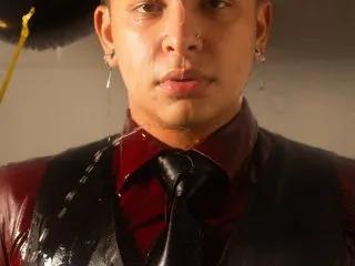 coonor_wolf on Streamate