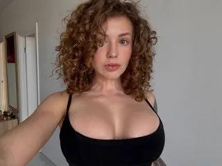 Discover CurlyCandyXX, she wants to masturbate for you CurlyCandyXX from Streamate