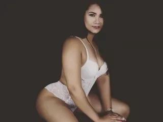 Offline Elissa21 on Streamate