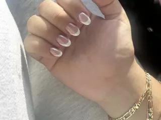 Offline Ellalouisee89 on Streamate