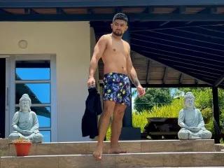 ethaanjones on Streamate 