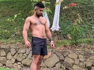 ethaanjones on Streamate 