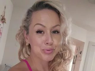 Offline Ginavive on Streamate
