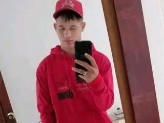 Jeisson18 on Streamate 