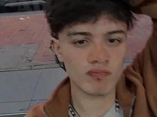 Join 18 years old Jerom_xx from Streamate Jerom_xx from Streamate