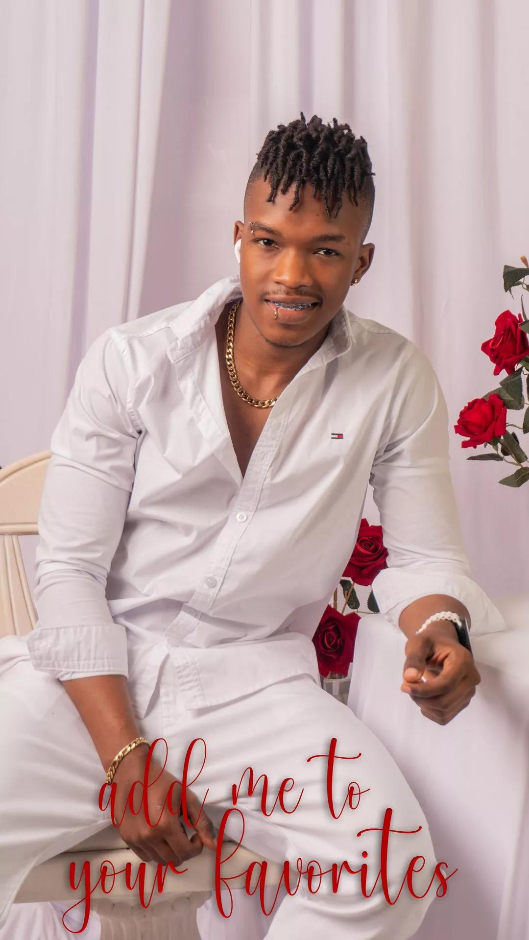 Offline KENDERTHOMSON on Streamate