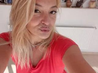 Naked Ladyrubbyx wants you to fuck her body now Ladyrubbyx from Streamate