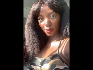 Lanaluxxe44 on Streamate 
