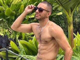 Try LelouchMaster, he wants to masturbate for you LelouchMaster from Streamate