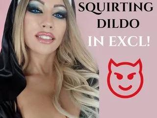 Offline LiaLennice on Streamate