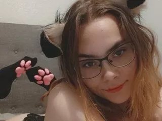LilBlossomPet on Streamate 